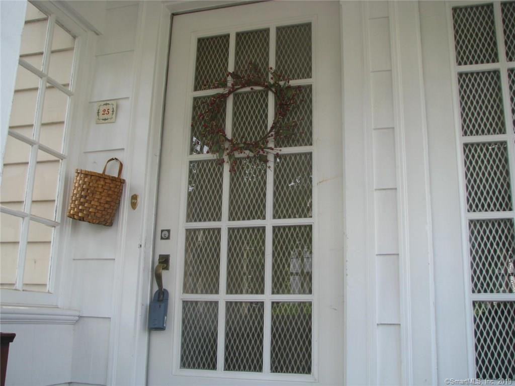 25 Lancaster Rd - Photo 3 of 28