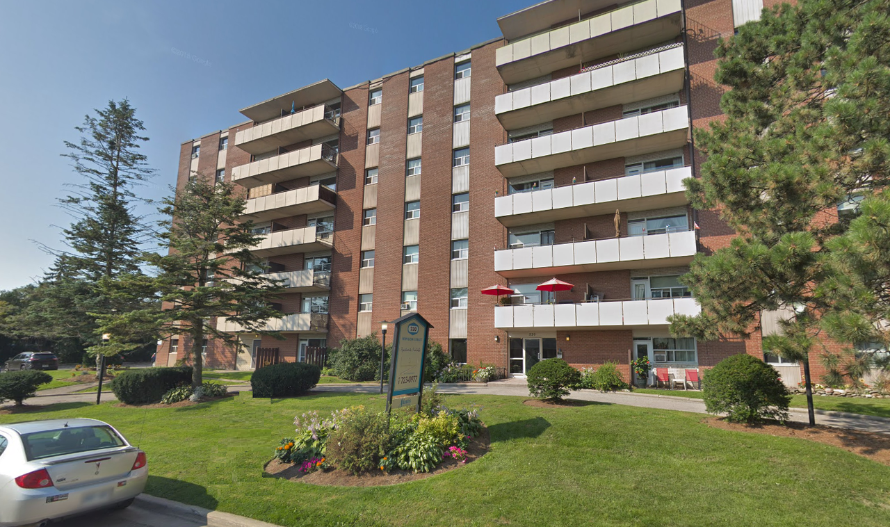 230 Nipigon Street, Oshawa, ON L1J 4N6 2 Bedroom Apartment for 1,125
