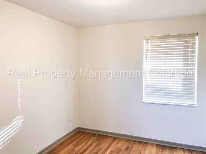 422 Orange Ct - Photo 3 of 12