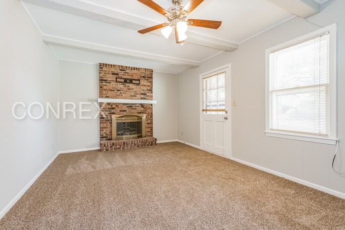 3909 S Berry Ln - Photo 3 of 8