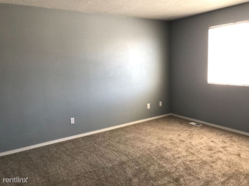 5484 Heather Way - Photo 3 of 11