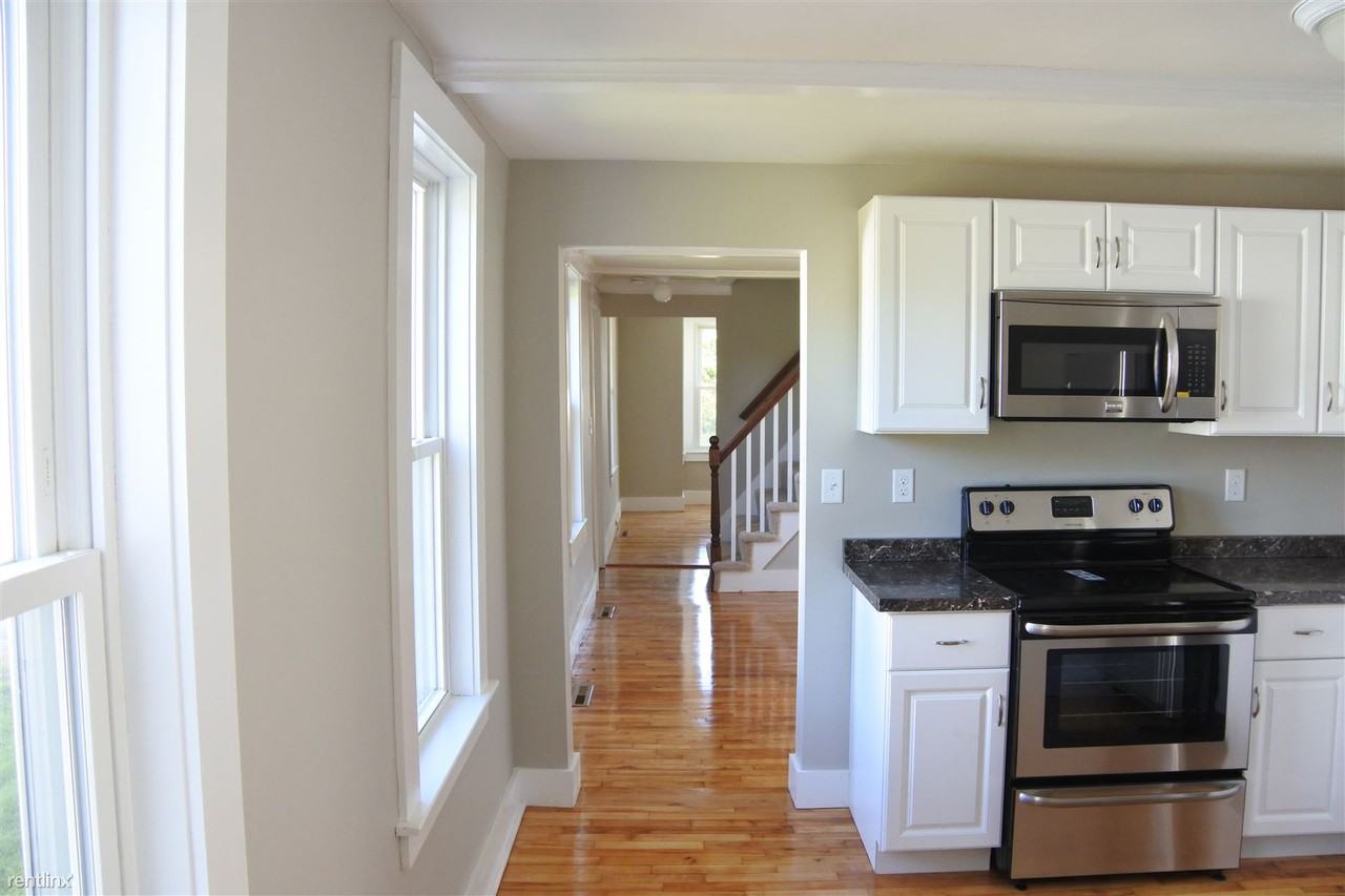 40 N Main St - Photo 3 of 11