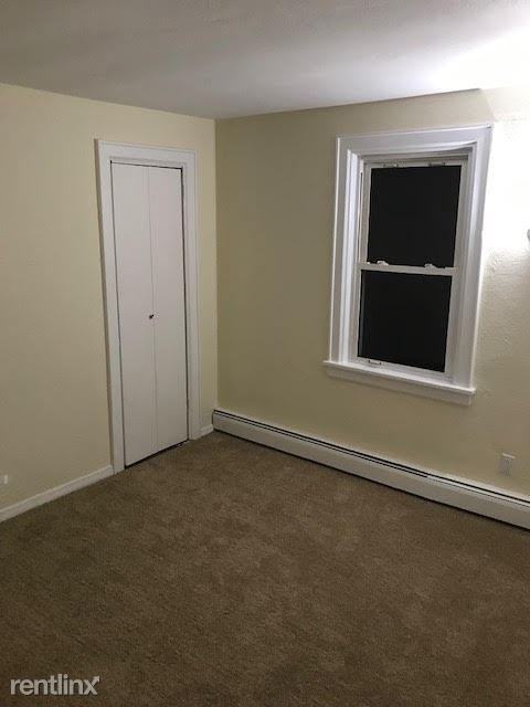 Lovely 3 Bedroom Duplex on 2 3rd Fl of 2 FamilyHome - H/HW - 2 Parking Spaces - North White Plains - Photo 2 of 8