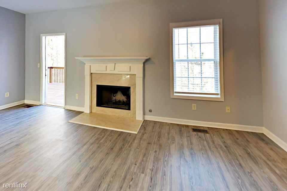 117 Weatherford Way - Photo 2 of 16