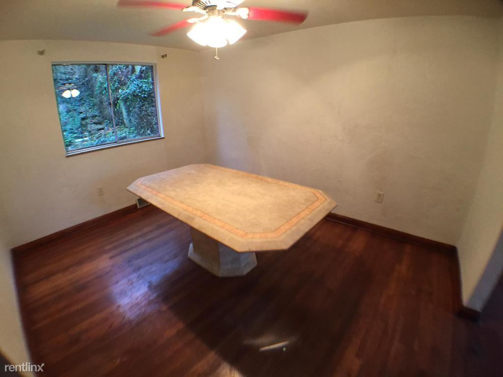 2322 Beaver Rd - Photo 3 of 10