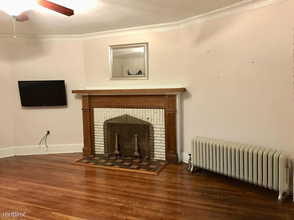 3021 Huntington Ct - Photo 3 of 23