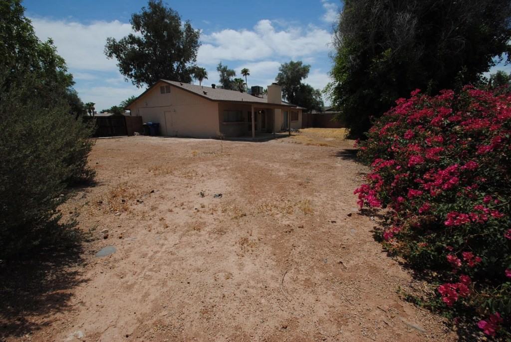 658 W Medina Ave - Photo 2 of 17