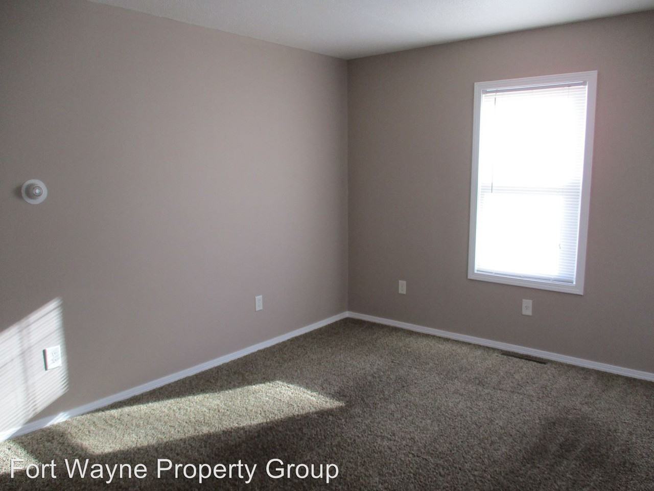 5415 Webster St - Photo 2 of 2