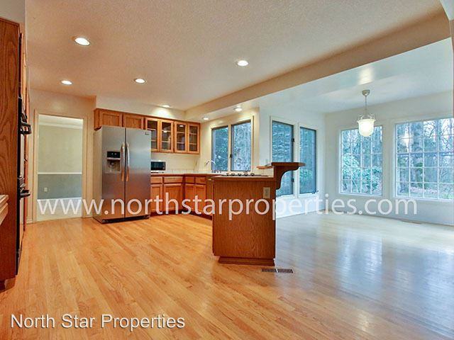 14363 Amberwood Cir - Photo 2 of 8