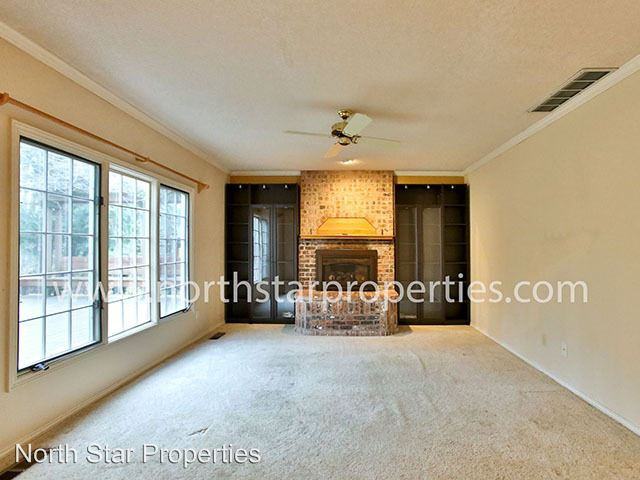 14363 Amberwood Cir - Photo 3 of 8
