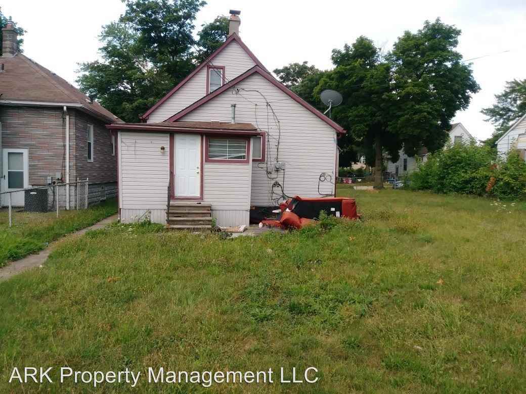 18 Cora St - Photo 2 of 3