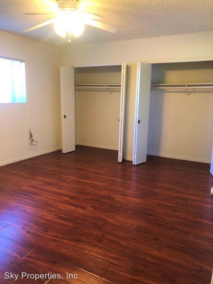 1307 Tamarind Ave - Photo 3 of 3