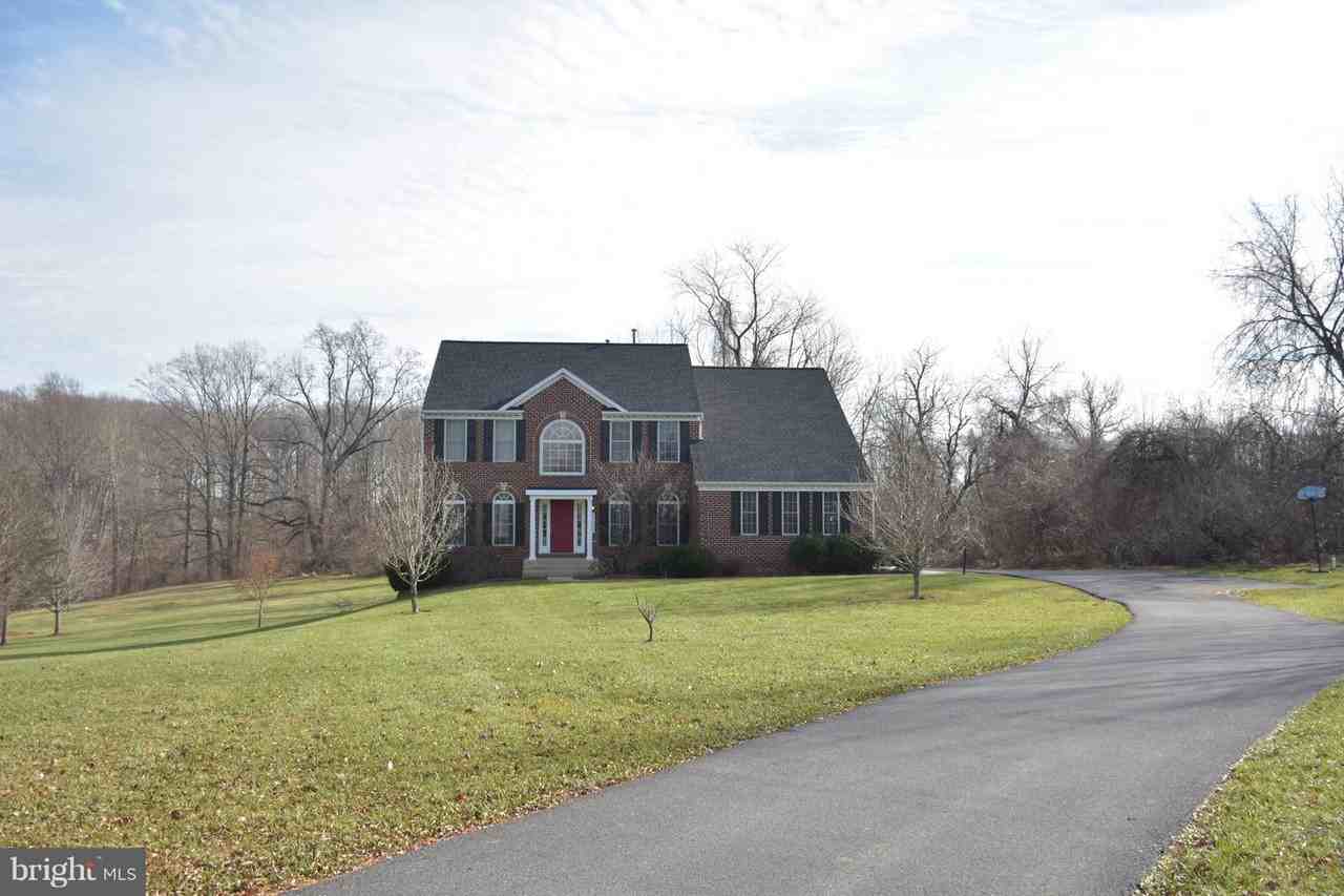 10001 Village Green Dr - Photo 3 of 41