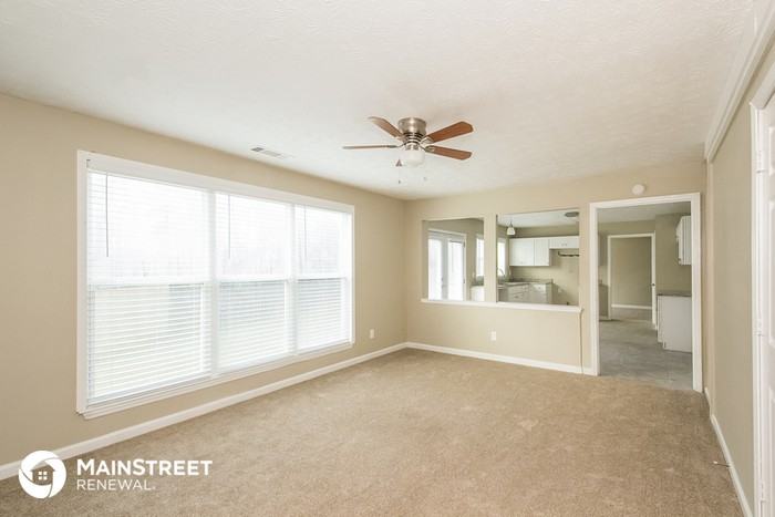 3909 Wintersweet Dr - Photo 2 of 15