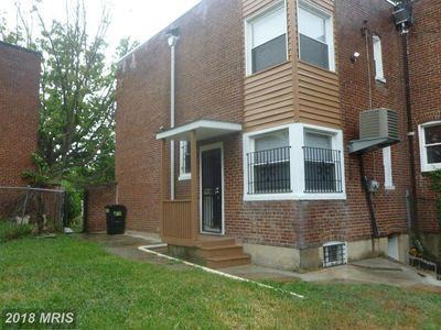 2710 Woodview Rd - Photo 2 of 10