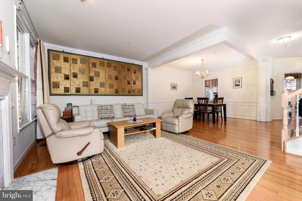 11904 Castlegate Ct #46 - Photo 3 of 32