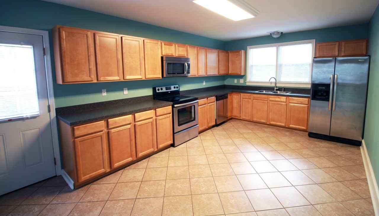 407 N Shore Rd - Photo 2 of 28