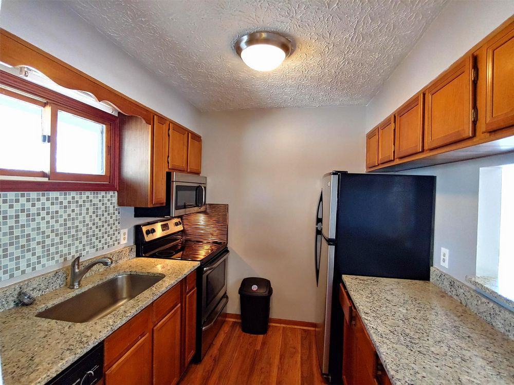 1303 Fairway Oaks - Photo 2 of 19