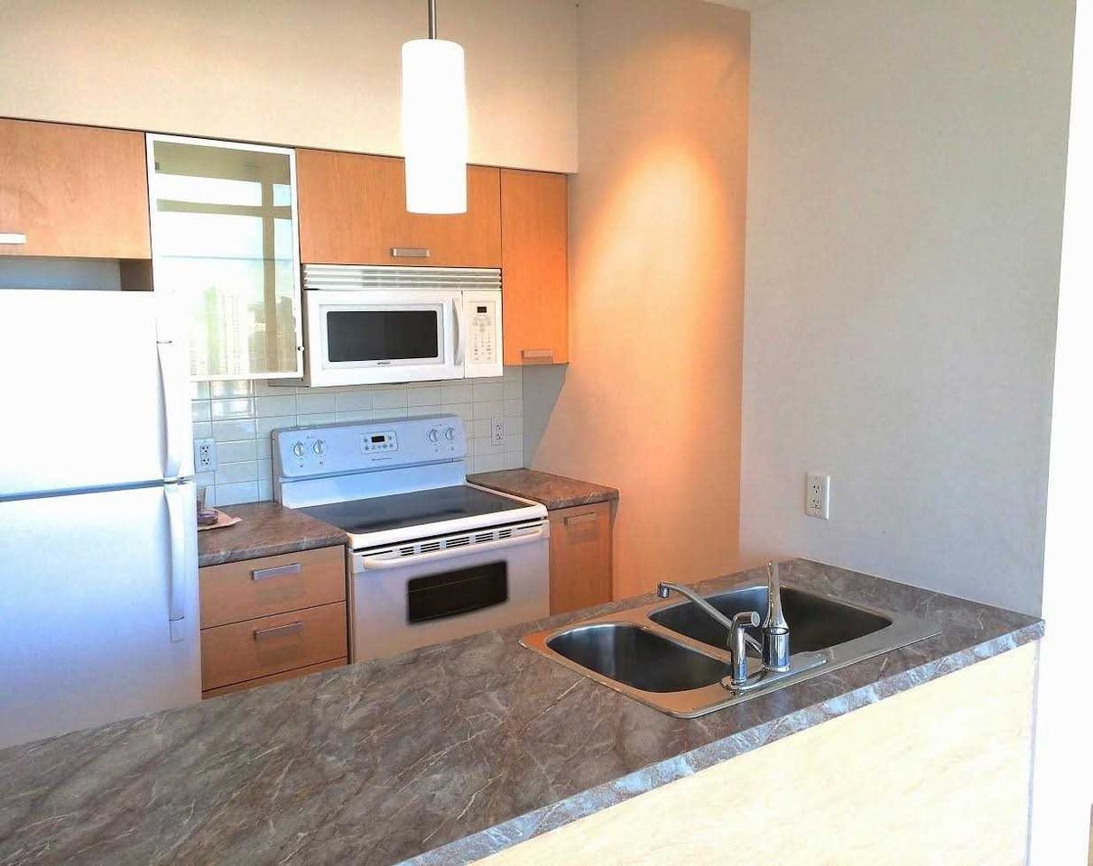 38 Grenville Street #4107