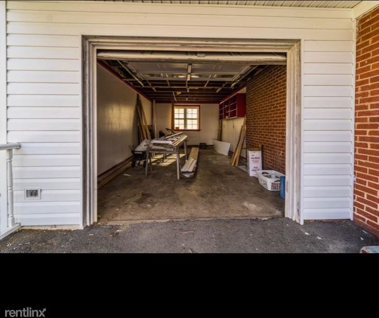 133 Manor St - Photo 3 of 15
