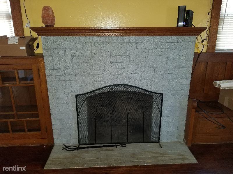 203 Squires Ave #1st Floor - Photo 3 of 12