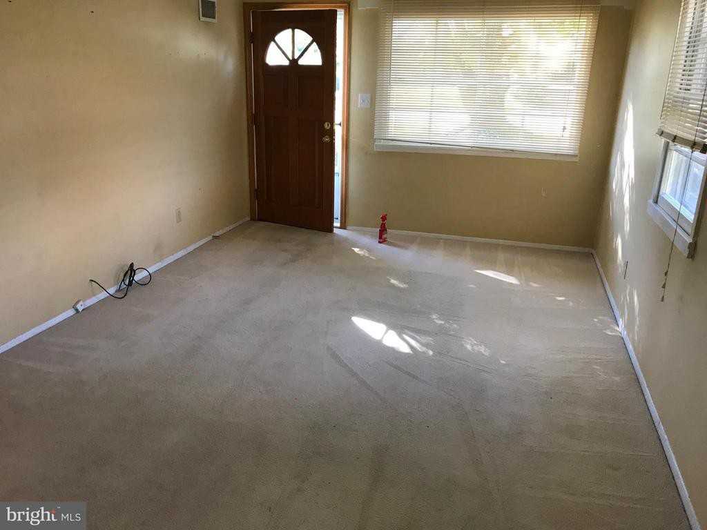 1747 Anderson Rd - Photo 3 of 4