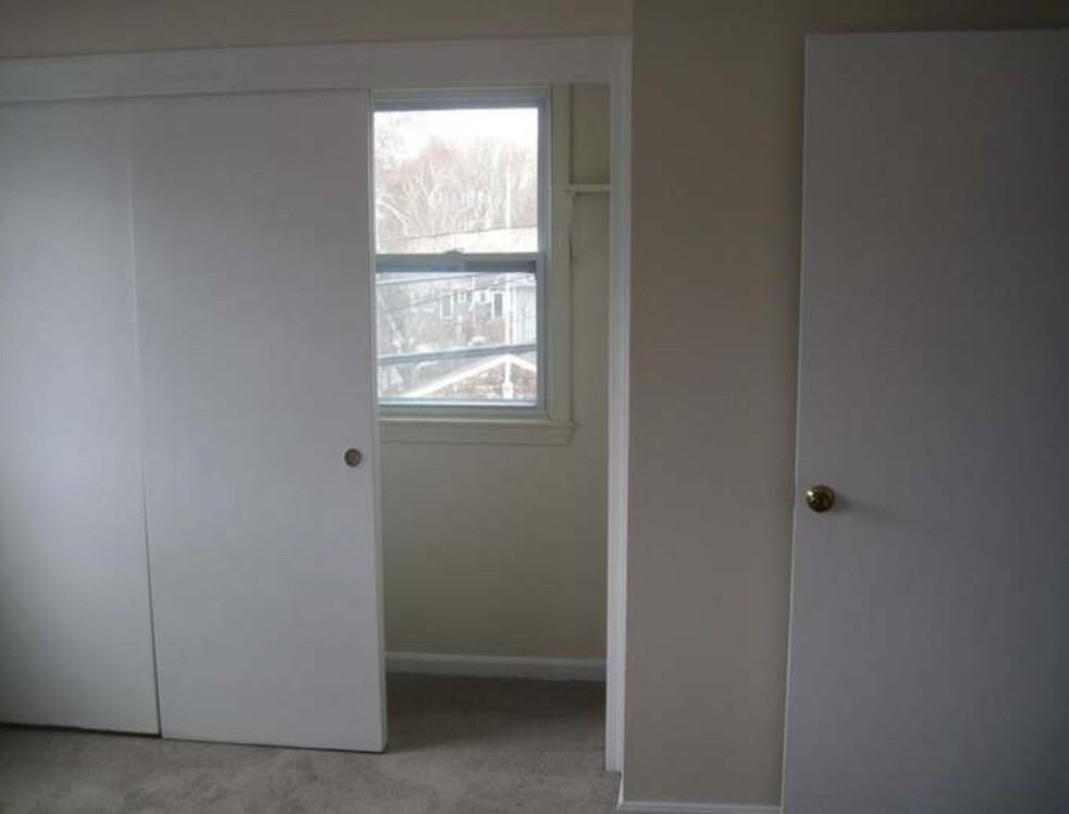 34 Lincoln Ave - Photo 3 of 7