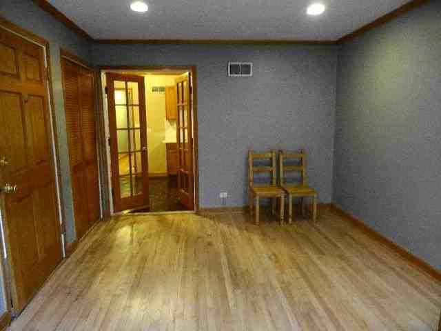 2739 W Catalpa Ave #1W - Photo 3 of 18