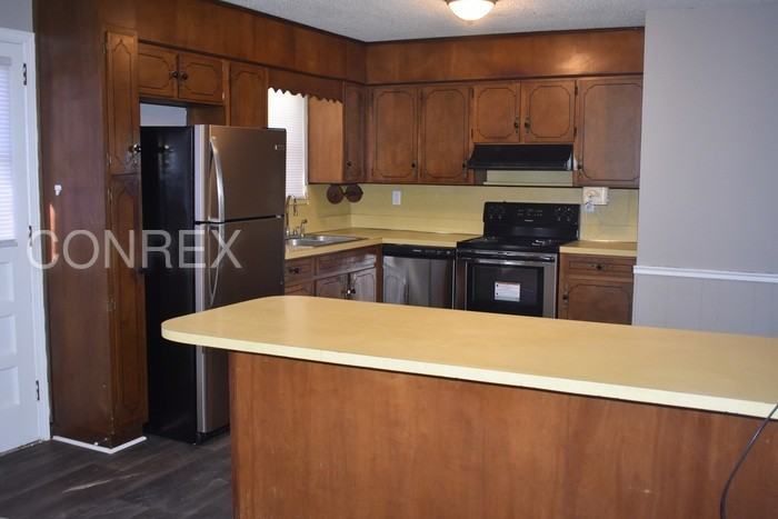 8300 12th Ave S - Photo 3 of 8