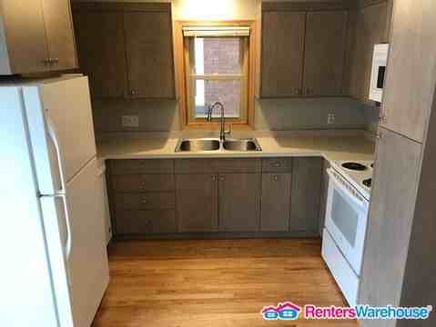 2321 NE 2nd St - Photo 3 of 21