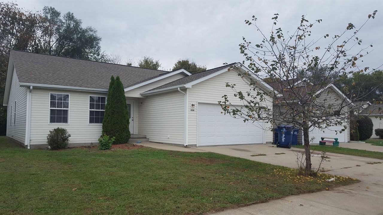 3138 N 12th St - Photo 2 of 6