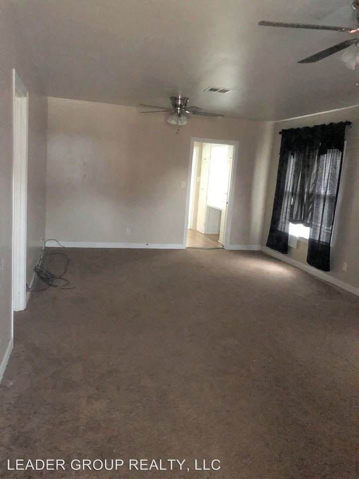 1010 E Miami Ave - Photo 2 of 9