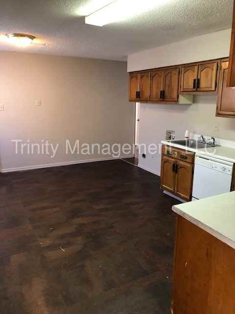 4607 Buffer Dr - Photo 3 of 11