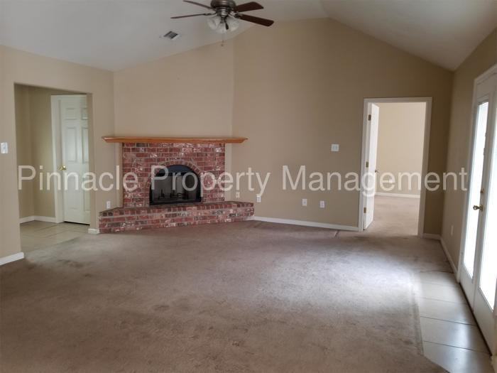 8112 Meadowdale Dr - Photo 2 of 10