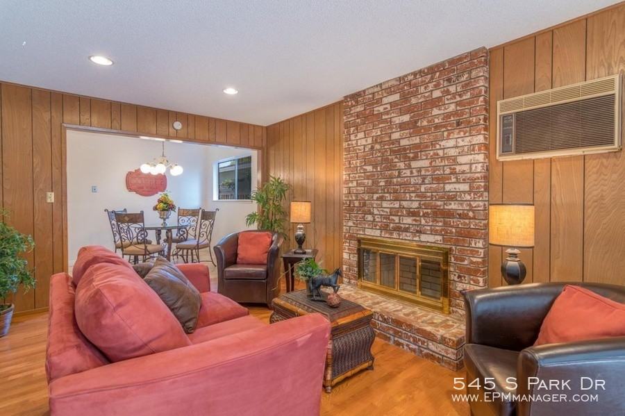 545 S Park Dr - Photo 3 of 10