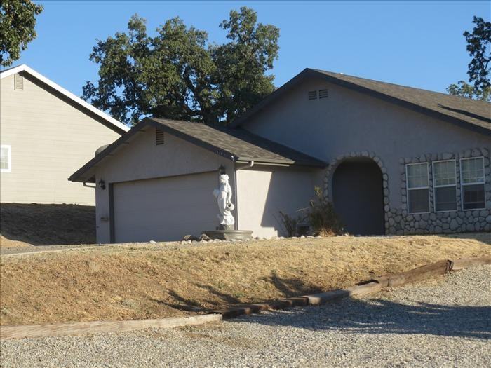 17651 Dike Ct - Photo 3 of 21