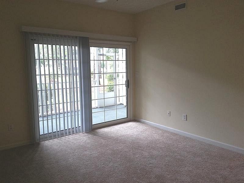 2104 Sweetwater Blvd - Photo 2 of 9