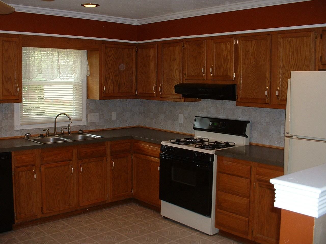 1410 Brimm St - Photo 3 of 13