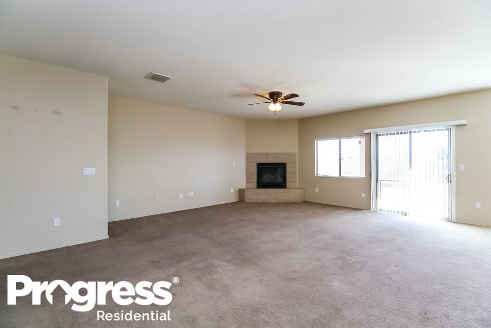 7902 N Blue Brick Dr - Photo 2 of 15