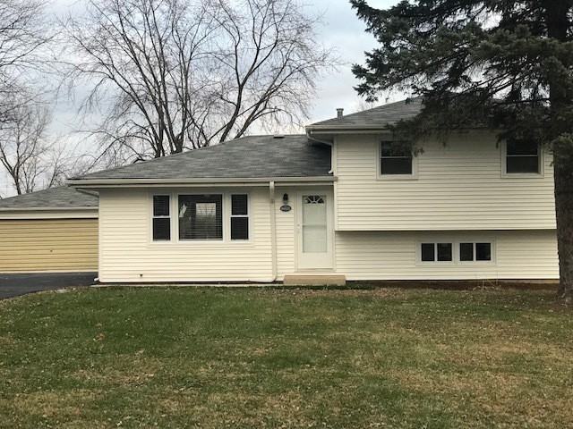 8S122 S Vine St - Photo 2 of 23