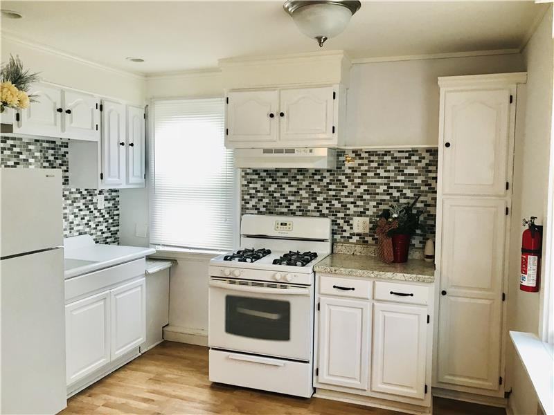 53 S Franklin Ave - Photo 2 of 5