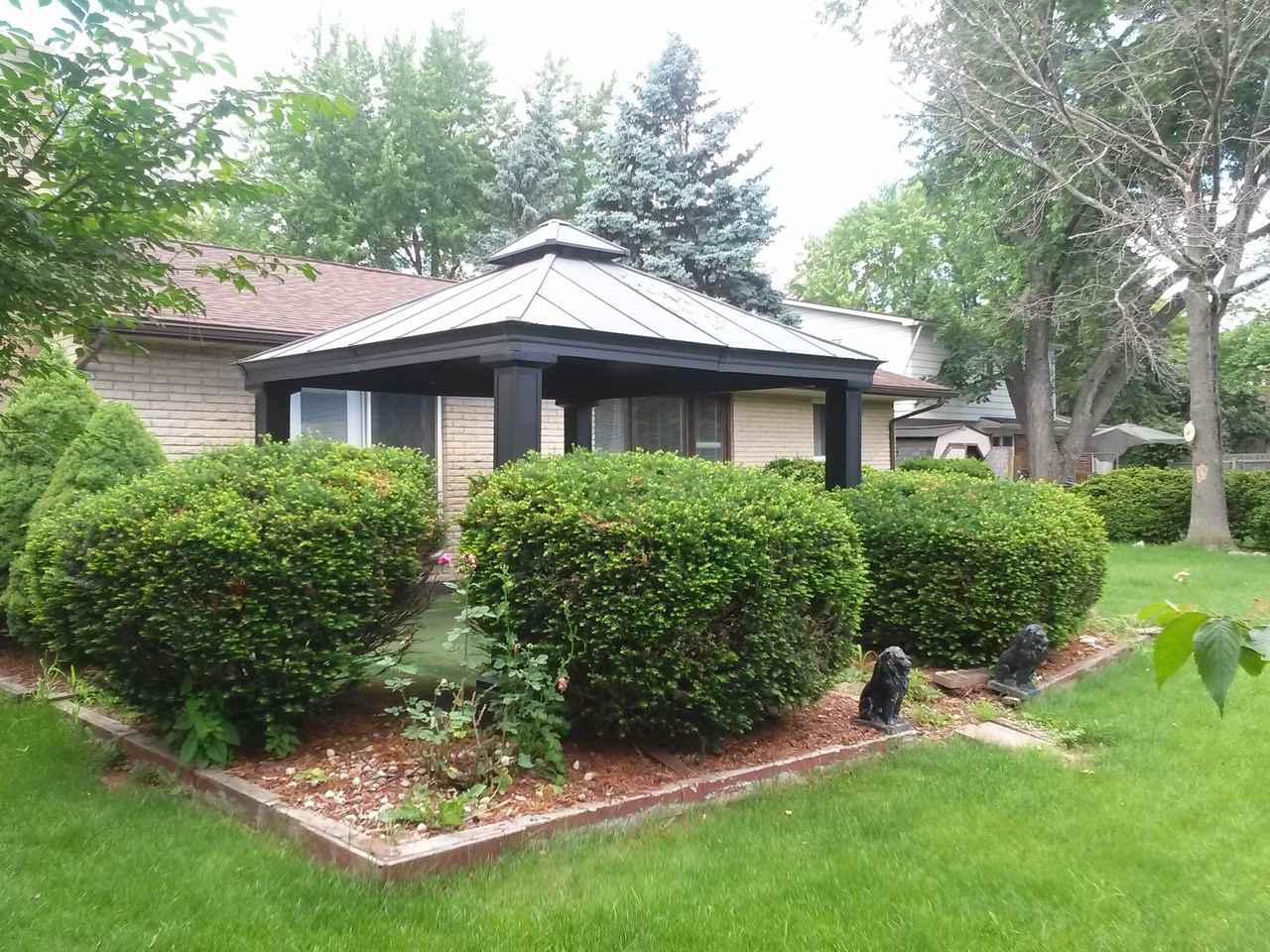 16736 Fitzgerald St - Photo 2 of 12