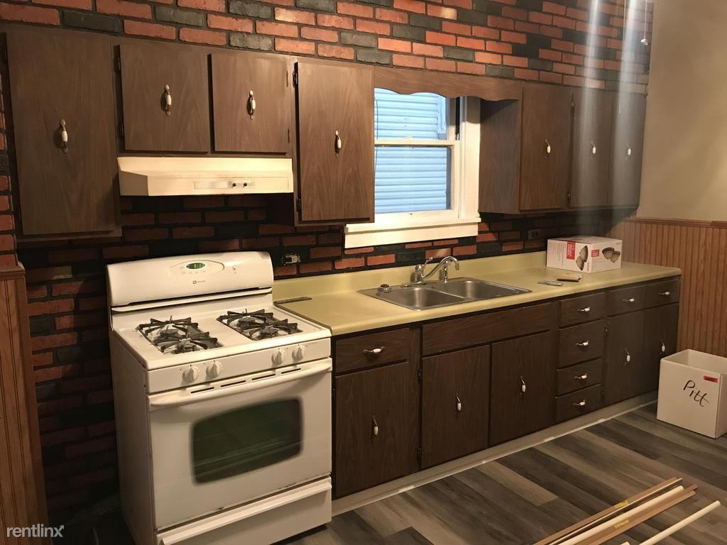 1010 11th St - Photo 2 of 11