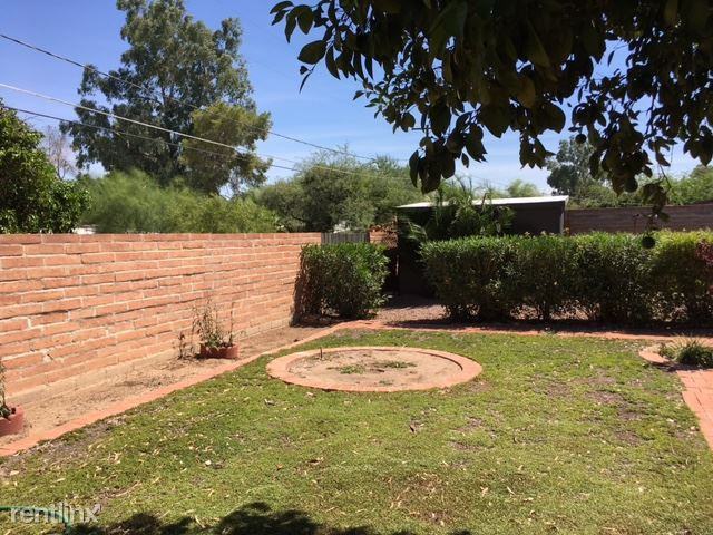 5317 E Holmes St - Photo 3 of 11