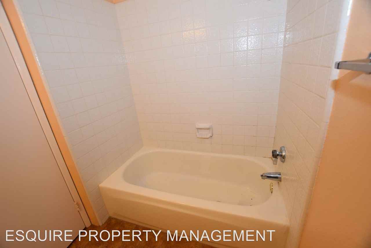 603 Holly Ave - Photo 3 of 12