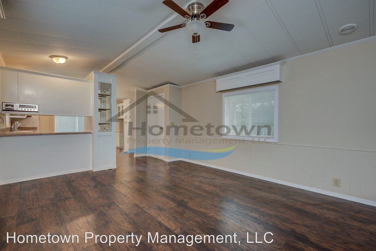 113 Forest Pl - Photo 3 of 5