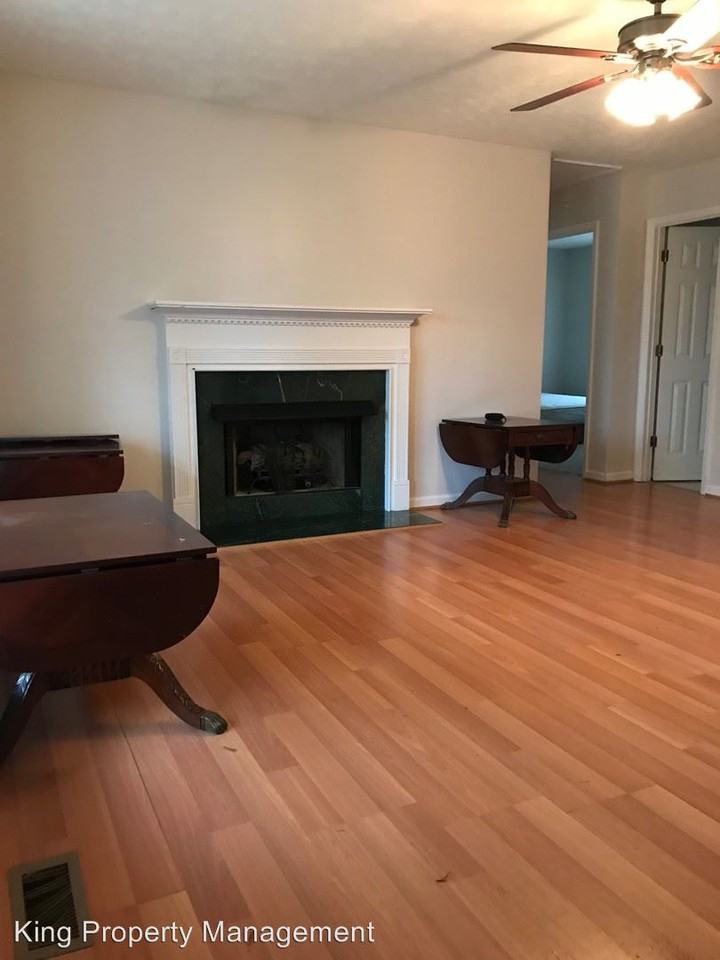 21 E Brook Dr - Photo 3 of 15