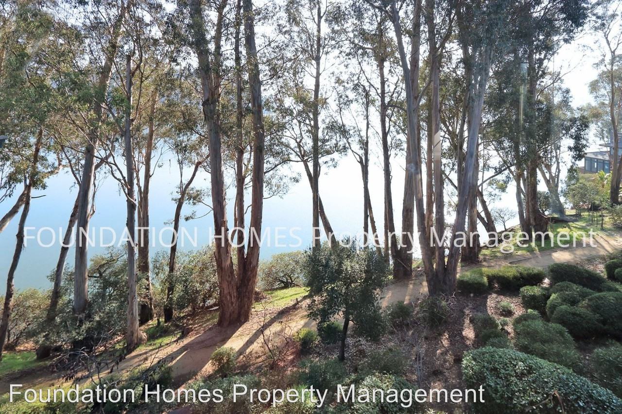 70 De Silva Island Dr - Photo 3 of 22