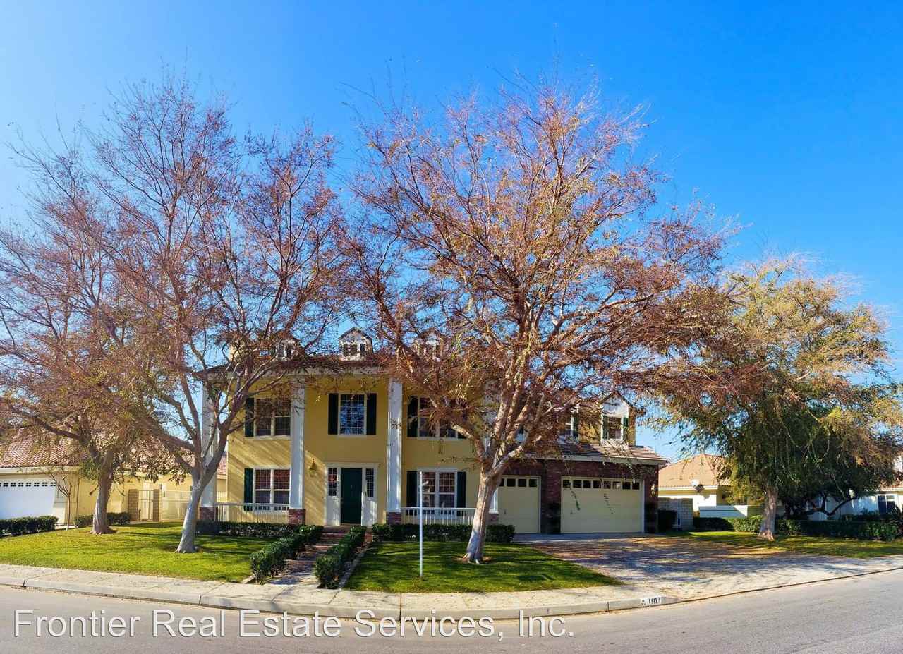 1901 Norwich Way - Photo 2 of 22