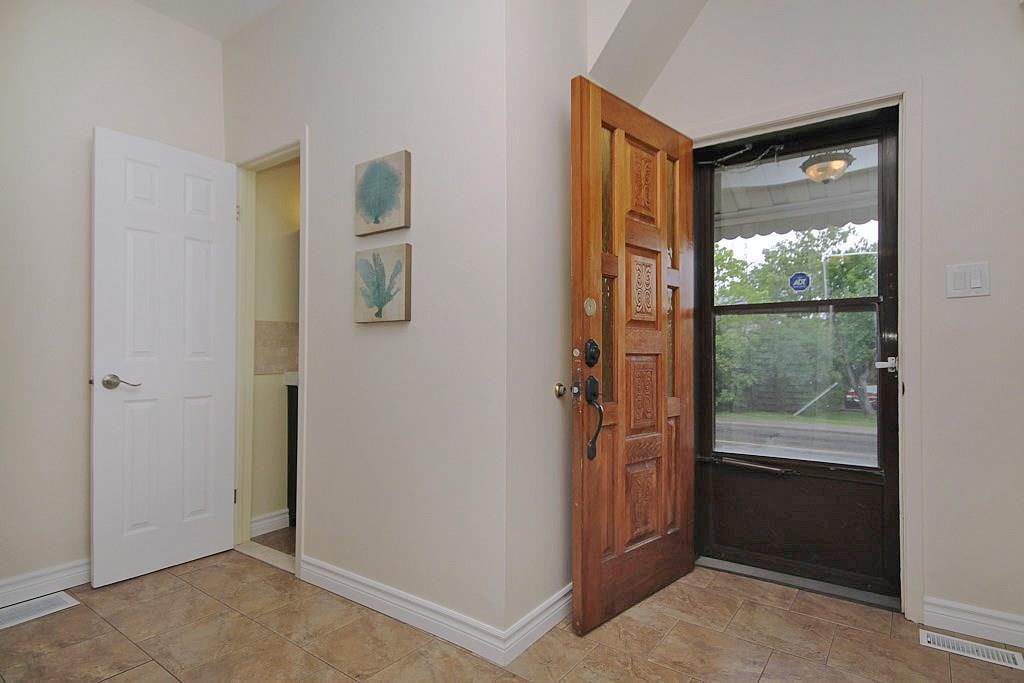 1329 Kitchener Avenue - Photo 2 of 9